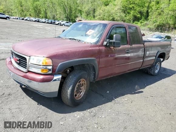 ✅ 2000 GMC Sierra 2500 SLE • VIN: 1GTGK29U6YE175071 • Лот: 56213925. Опубликован ранее на Copart с пробегом 289 202 миль. Бесплатный доступ к архиву аукционных продаж из США и подробный отчёт об истории автомобиля на DreamBid. Изображение 1.