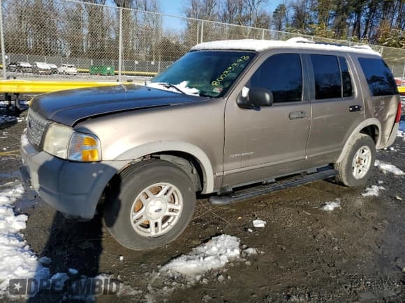 ✅ 2002 Ford Explorer XLS • VIN: 1FMZU72E12UC34961 • Lot: 41446885. Listed on Copart with 162,481 mi. Free auction sales archive from the USA and detailed vehicle history report at DreamBid. Image 1.