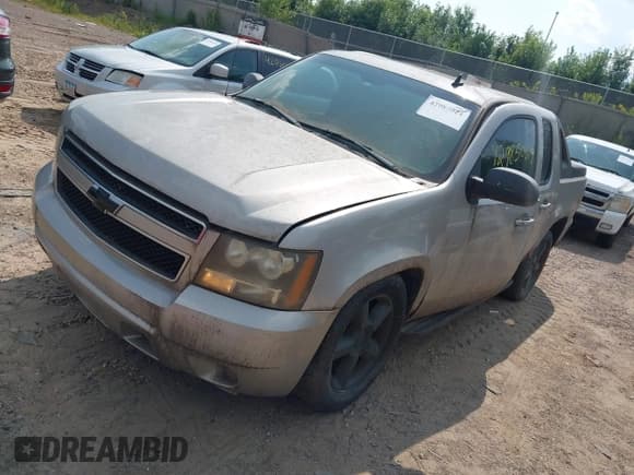 ✅ 2007 Chevrolet Avalanche LTZ • VIN: 3GNFK12317G142713 • Лот: 42985024. Опубликован ранее на IAAI с пробегом 276 175 миль. Бесплатный доступ к архиву аукционных продаж из США и подробный отчёт об истории автомобиля на DreamBid. Изображение 2.