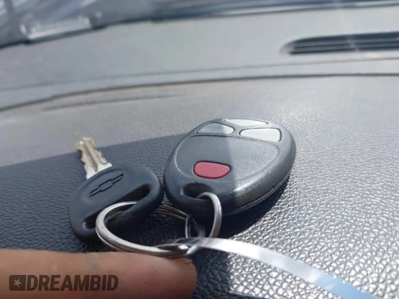 ✅ 2007 Chevrolet Silverado 2500HD 1LT • VIN: 1GCHK24687E541687 • Lot: 42593318. Wystawiony na IAAI z przebiegiem 193 652 mil. Bezpłatny archiwum sprzedaży aukcyjnych z USA i szczegółowy raport historii pojazdu na DreamBid. Zdjęcie 11.