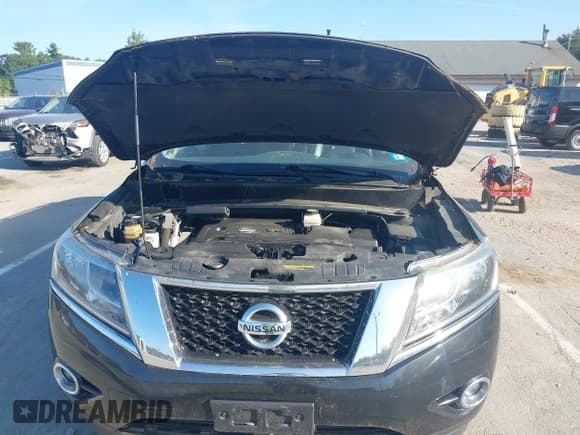 ✅ 2015 Nissan Pathfinder Platinum • VIN: 5N1AR2MM3FC703629 • Lot: 43211398. Listed on IAAI with 156,931 mi. Free auction sales archive from the USA and detailed vehicle history report at DreamBid. Image 10.