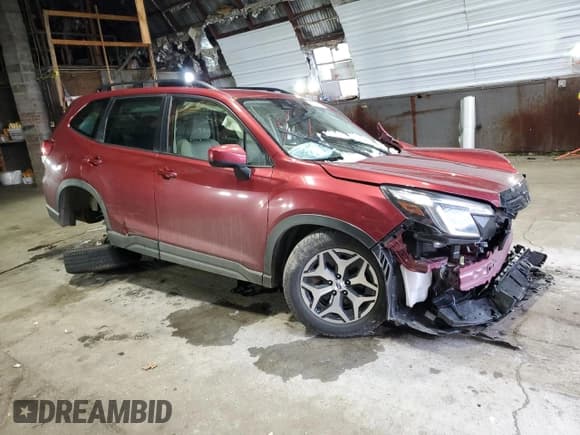 ✅ 2023 Subaru Forester Premium • VIN: JF2SKAECXPH428327 • Лот: 93330605. Опубликован ранее на Copart с пробегом Не указан. Бесплатный доступ к архиву аукционных продаж из США и подробный отчёт об истории автомобиля на DreamBid. Изображение 4.