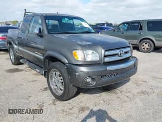 ✅ 2003 Toyota Tundra SR5 • VIN: 5TBRT34133S387074 • Lot: 43532465. Listed on IAAI with 215,079 mi. Free auction sales archive from the USA and detailed vehicle history report at DreamBid. Image 1.