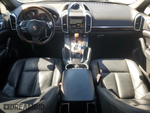 ✅ 2011 Porsche Cayenne • VIN: WP1AA2A25BLA02243 • Lot: 81377145. Listed on Copart with 201,892 mi. Free auction sales archive from the USA and detailed vehicle history report at DreamBid. Image 8.