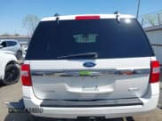 ✅ 2017 Ford Expedition Max Limited • VIN: 1FMJK1KT7HEA81097 • Lot: 41974420. Wystawiony na IAAI z przebiegiem 145 645 mil. Bezpłatny archiwum sprzedaży aukcyjnych z USA i szczegółowy raport historii pojazdu na DreamBid. Zdjęcie 17.