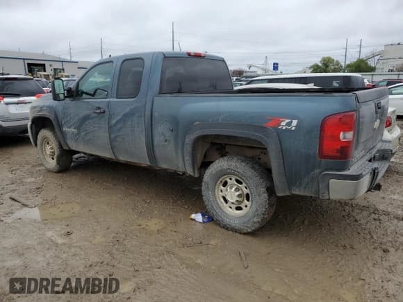 ✅ 2009 Chevrolet Silverado 2500HD LT • VIN: 1GCHK59609E160641 • Лот: 80212874. Опубликован ранее на Copart с пробегом 388 897 миль. Бесплатный доступ к архиву аукционных продаж из США и подробный отчёт об истории автомобиля на DreamBid. Изображение 2.