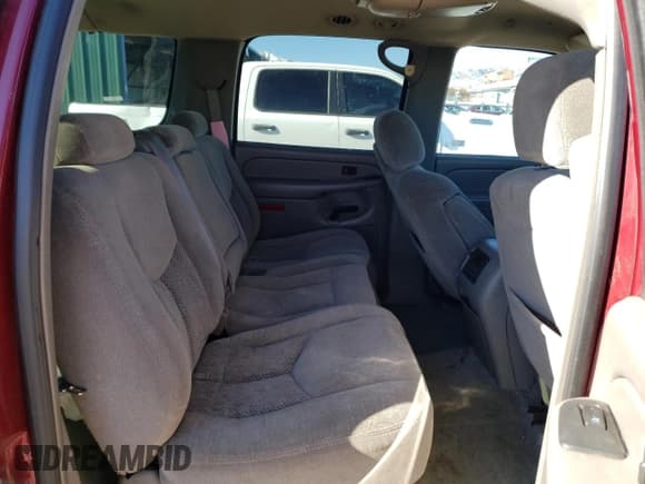 ✅ 2004 Chevrolet Suburban Z71 • VIN: 3GNFK16Z04G339205 • Лот: 80546484. Опубликован ранее на Copart с пробегом 297 682 миль. Бесплатный доступ к архиву аукционных продаж из США и подробный отчёт об истории автомобиля на DreamBid. Изображение 11.