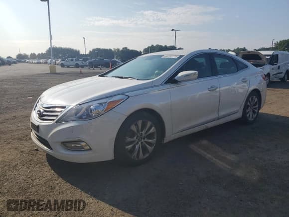 ✅ 2013 Hyundai Azera • VIN: KMHFG4JGXDA228477 • Лот: 66737275. Опубликован ранее на Copart с пробегом 111 982 миль. Бесплатный доступ к архиву аукционных продаж из США и подробный отчёт об истории автомобиля на DreamBid. Изображение 1.