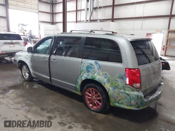 ✅ 2019 Dodge Grand Caravan SXT • VIN: 2C4RDGCG8KR562654 • Лот: 43518990. Опубликован ранее на IAAI с пробегом 82 747 миль. Бесплатный доступ к архиву аукционных продаж из США и подробный отчёт об истории автомобиля на DreamBid. Изображение 3.