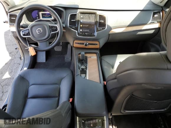 ✅ 2023 Volvo XC90 Plus • VIN: YV4L12PNXP1964744 • Лот: 51786405. Опубликован ранее на Copart с пробегом 39 042 миль. Бесплатный доступ к архиву аукционных продаж из США и подробный отчёт об истории автомобиля на DreamBid. Изображение 8.