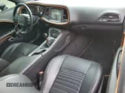 ✅ 2016 Dodge Challenger R/T Scat Pack • VIN: 2C3CDZFJ2GH275885 • Lot: 64151804. Wystawiony na Copart z przebiegiem 72 211 mil. Bezpłatny archiwum sprzedaży aukcyjnych z USA i szczegółowy raport historii pojazdu na DreamBid. Zdjęcie 8.