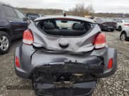 ✅ 2015 Hyundai Veloster • VIN: KMHTC6AD2FU229477 • Lot: 80378784. Wystawiony na Copart z przebiegiem 82 690 mil. Bezpłatny archiwum sprzedaży aukcyjnych z USA i szczegółowy raport historii pojazdu na DreamBid. Zdjęcie 6.