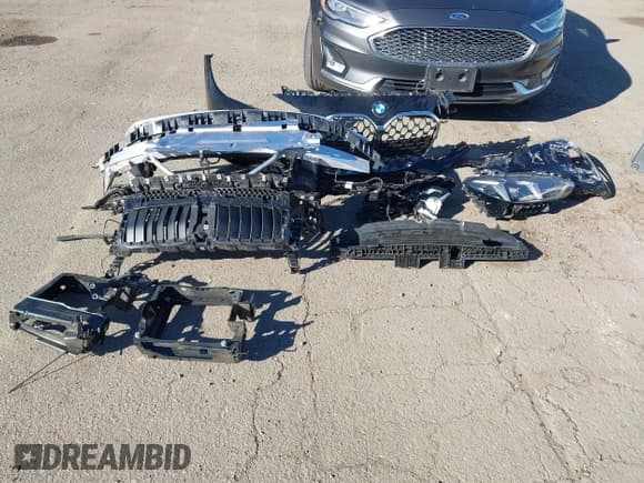 ✅ 2025 BMW 4 Series 430i • VIN: WBA43DA01SCT72167 • Lot: 43856244. Wystawiony na IAAI z przebiegiem 6 220 mil. Bezpłatny archiwum sprzedaży aukcyjnych z USA i szczegółowy raport historii pojazdu na DreamBid. Zdjęcie 12.