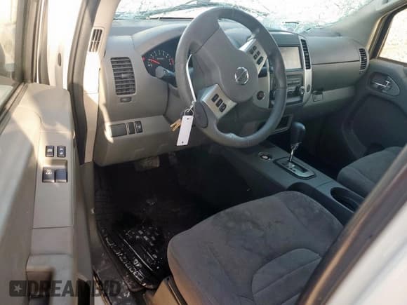 ✅ 2020 Nissan Frontier S • VIN: 1N6ED0CE3LN721970 • Лот: 62296425. Опубликован ранее на Copart с пробегом 115 858 миль. Бесплатный доступ к архиву аукционных продаж из США и подробный отчёт об истории автомобиля на DreamBid. Изображение 8.