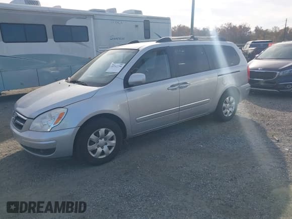 ✅ 2008 Hyundai Entourage GLS • VIN: KNDMC233286045508 • Лот: 43542298. Опубликован ранее на IAAI с пробегом 197 645 миль. Бесплатный доступ к архиву аукционных продаж из США и подробный отчёт об истории автомобиля на DreamBid. Изображение 2.