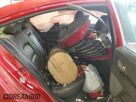 ✅ 2017 Hyundai Elantra Sport • VIN: KMHD04LB6HU315391 • Lot: 58931665. Listed on Copart with Not provided. Free auction sales archive from the USA and detailed vehicle history report at DreamBid. Image 10.