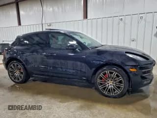 ✅ 2015 Porsche Macan Turbo • VIN: WP1AF2A55FLB99657 • Лот: 94162315. Опубликован ранее на Copart с пробегом 90 341 миль. Бесплатный доступ к архиву аукционных продаж из США и подробный отчёт об истории автомобиля на DreamBid. Изображение 4.