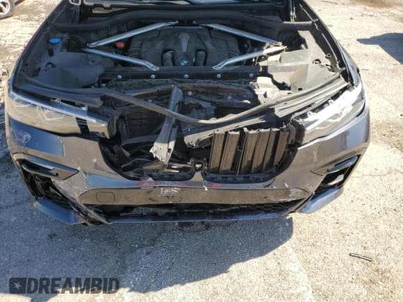 ✅ 2019 BMW X7 xDrive50i • VIN: 5UXCX4C54KLS39302 • Лот: 80785755. Опубликован ранее на Copart с пробегом Не указан. Бесплатный доступ к архиву аукционных продаж из США и подробный отчёт об истории автомобиля на DreamBid. Изображение 12.