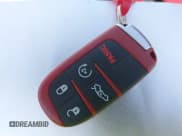 ✅ 2020 Dodge Challenger SRT Hellcat Widebody • VIN: 2C3CDZC98LH117507 • Lot: 42474496. Wystawiony na IAAI z przebiegiem 27 566 mil. Bezpłatny archiwum sprzedaży aukcyjnych z USA i szczegółowy raport historii pojazdu na DreamBid. Zdjęcie 11.