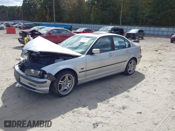 ✅ 2000 BMW 3 Series 323i • VIN: WBAAM3348YFP79534 • Lot: 40734827. Listed on IAAI with 185,943 mi. Free auction sales archive from the USA and detailed vehicle history report at DreamBid. Image 2.