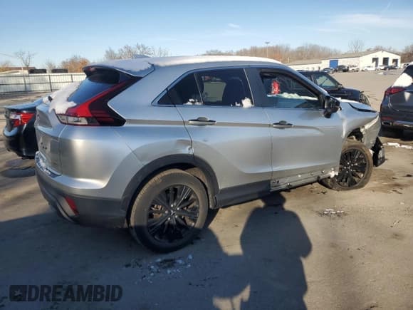 ✅ 2022 Mitsubishi Eclipse Cross LE • VIN: JA4ATVAA4NZ000886 • Lot: 85720954. Listed on Copart with 37,511 mi. Free auction sales archive from the USA and detailed vehicle history report at DreamBid. Image 3.