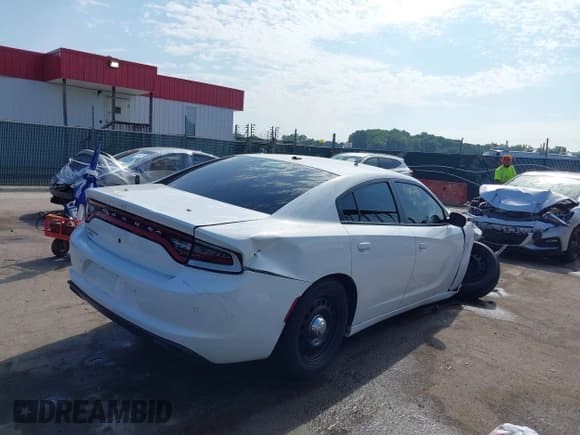 ✅ 2018 Dodge Charger Police • VIN: 2C3CDXKT3JH181145 • Лот: 42867891. Опубликован ранее на IAAI с пробегом 73 158 миль. Бесплатный доступ к архиву аукционных продаж из США и подробный отчёт об истории автомобиля на DreamBid. Изображение 4.