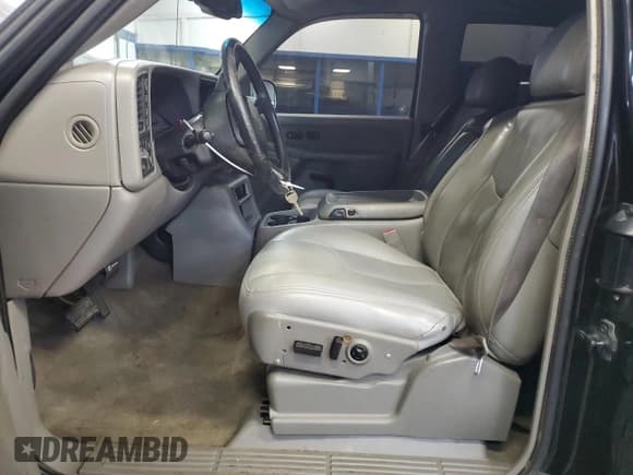 ✅ 2002 Chevrolet Silverado 1500 LS • VIN: 1GCEK19T42E140755 • Лот: 81324564. Опубликован ранее на Copart с пробегом 202 231 миль. Бесплатный доступ к архиву аукционных продаж из США и подробный отчёт об истории автомобиля на DreamBid. Изображение 7.