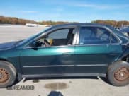 ✅ 1999 Honda Accord LX • VIN: 1HGCG5646XA128040 • Лот: 43607001. Опубликован ранее на IAAI с пробегом Не указан. Бесплатный доступ к архиву аукционных продаж из США и подробный отчёт об истории автомобиля на DreamBid. Изображение 15.