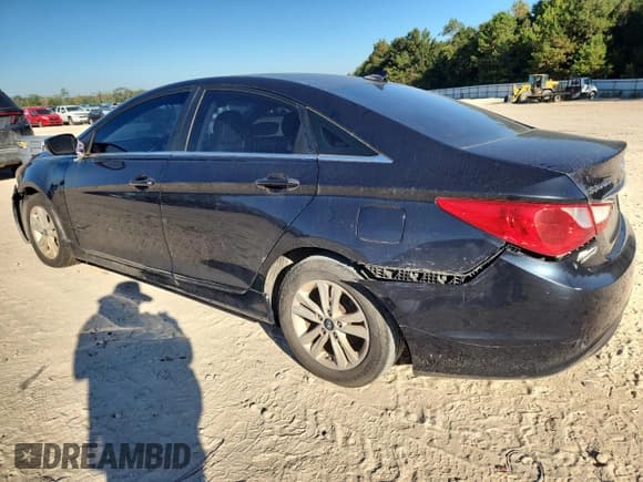 ✅ 2013 Hyundai Sonata GLS • VIN: 5NPEB4AC7DH513920 • Lot: 86528255. Listed on Copart with 238,723 mi. Free auction sales archive from the USA and detailed vehicle history report at DreamBid. Image 2.