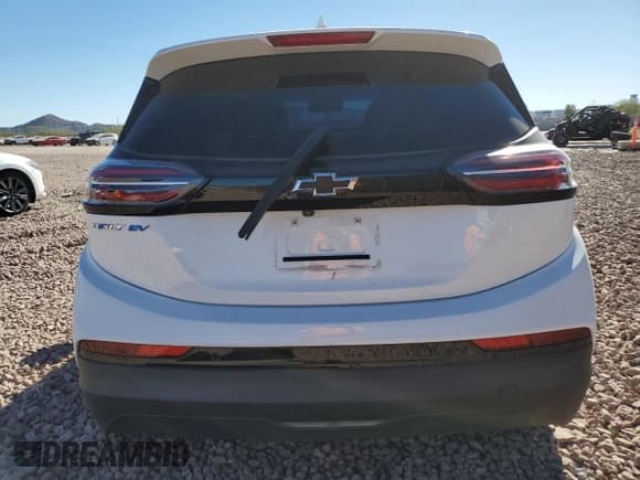 ✅ 2023 Chevrolet Bolt EV 1LT • VIN: 1G1FW6S0XP4148998 • Lot: 88088205. Wystawiony na Copart z przebiegiem 53 718 mil. Bezpłatny archiwum sprzedaży aukcyjnych z USA i szczegółowy raport historii pojazdu na DreamBid. Zdjęcie 6.