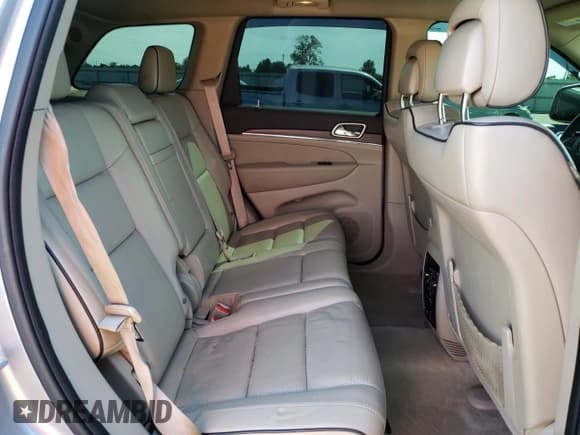 ✅ 2015 Jeep Grand Cherokee Overland • VIN: 1C4RJFCM2FC785196 • Lot: 72071175. Listed on Copart with 184,027 mi. Free auction sales archive from the USA and detailed vehicle history report at DreamBid. Image 11.