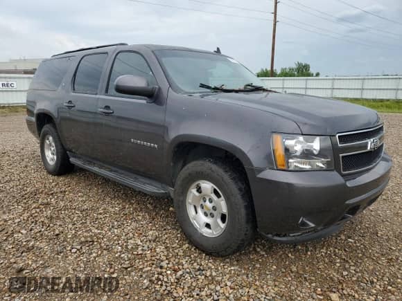 2010 Chevrolet Suburban LT z VIN 1GNUKJE39AR137057, wystawiony jako Copart lot #62516505 z przebiegiem 159 327 mil mil oraz Nie do naprawy • Non repairable. Historia ofert i sprzedaży dostępna na DreamBid. Obrazek 4.