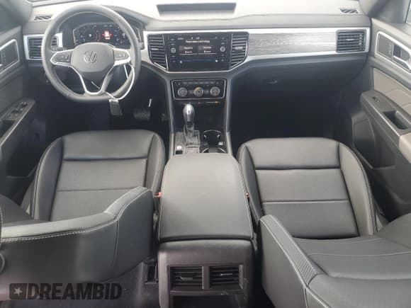 ✅ 2023 Volkswagen Atlas SE • VIN: 1V2KC2CA8PC220526 • Lot: 71873934. Listed on Copart with 13,073 mi. Free auction sales archive from the USA and detailed vehicle history report at DreamBid. Image 8.