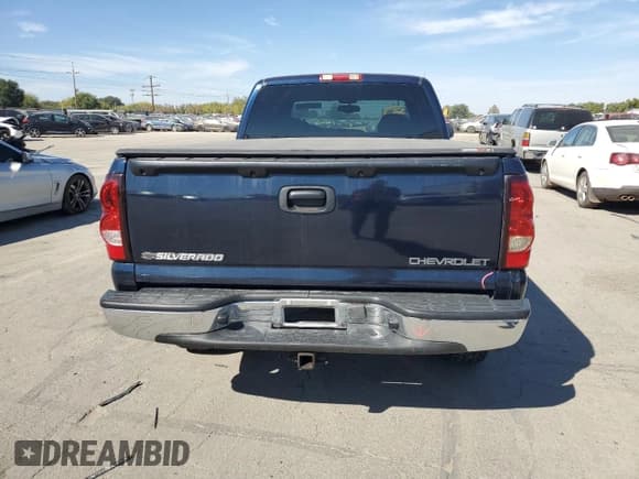 ✅ 2005 Chevrolet Silverado 1500 Z71 • VIN: 1GCEK19B95E144019 • Лот: 72923184. Опубликован ранее на Copart с пробегом 106 104 миль. Бесплатный доступ к архиву аукционных продаж из США и подробный отчёт об истории автомобиля на DreamBid. Изображение 6.