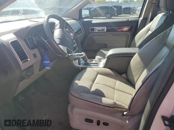 ✅ 2009 Lincoln MKX • VIN: 2LMDU68C69BJ09551 • Лот: 84014235. Опубликован ранее на Copart с пробегом 224 708 миль. Бесплатный доступ к архиву аукционных продаж из США и подробный отчёт об истории автомобиля на DreamBid. Изображение 7.