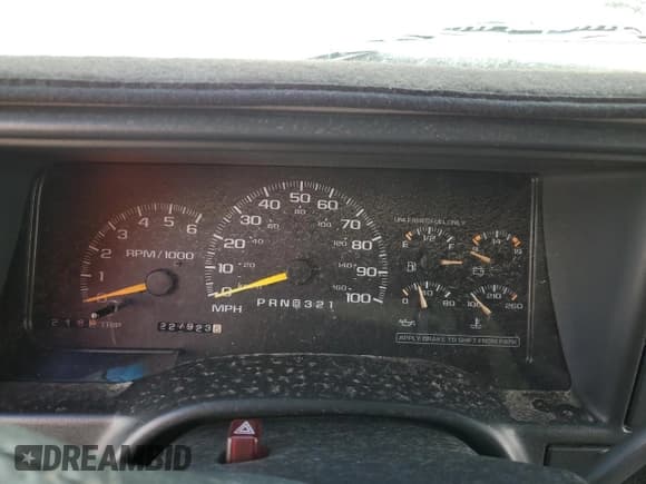 ✅ 1999 GMC Yukon • VIN: 1GKEC13R4XJ809507 • Lot: 50922655. Listed on Copart with 227,923 mi. Free auction sales archive from the USA and detailed vehicle history report at DreamBid. Image 9.