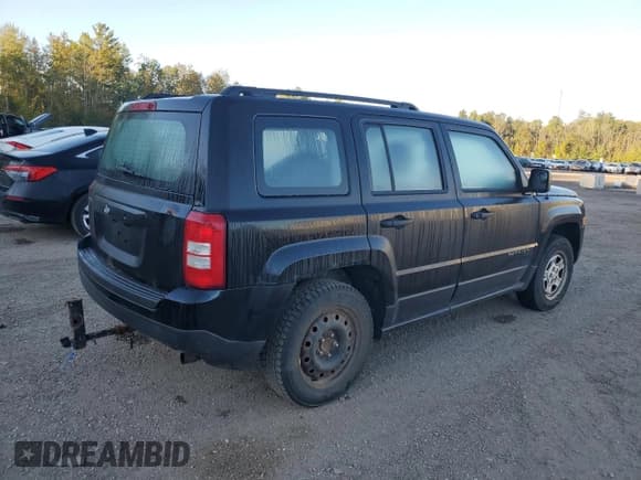 ✅ 2015 Jeep Patriot • VIN: 1C4NJPAB0FD272738 • Lot: 81863655. Wystawiony na Copart z przebiegiem Nie podano. Bezpłatny archiwum sprzedaży aukcyjnych z USA i szczegółowy raport historii pojazdu na DreamBid. Zdjęcie 3.
