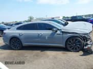 ✅ 2022 Volkswagen Arteon SEL R-Line • VIN: WVWAR7AN2NE012187 • Lot: 42644862. Wystawiony na IAAI z przebiegiem 25 990 mil. Bezpłatny archiwum sprzedaży aukcyjnych z USA i szczegółowy raport historii pojazdu na DreamBid. Zdjęcie 13.