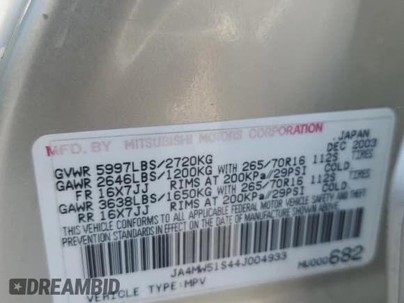 ✅ 2004 Mitsubishi Montero Limited • VIN: JA4MW51S44J004933 • Lot: 46561465. Listed on Copart with 213,714 mi. Free auction sales archive from the USA and detailed vehicle history report at DreamBid. Image 13.