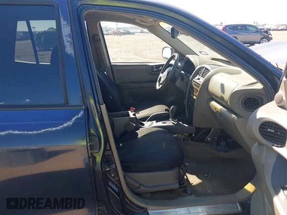 ✅ 2004 Hyundai Santa Fe GLS • VIN: KM8SC13E04U595553 • Лот: 43645991. Опубликован ранее на IAAI с пробегом 172 450 миль. Бесплатный доступ к архиву аукционных продаж из США и подробный отчёт об истории автомобиля на DreamBid. Изображение 5.