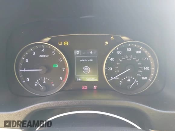 ✅ 2018 Hyundai Elantra Limited • VIN: 5NPD84LF3JH388945 • Лот: 43276833. Опубликован ранее на IAAI с пробегом 147 542 миль. Бесплатный доступ к архиву аукционных продаж из США и подробный отчёт об истории автомобиля на DreamBid. Изображение 7.