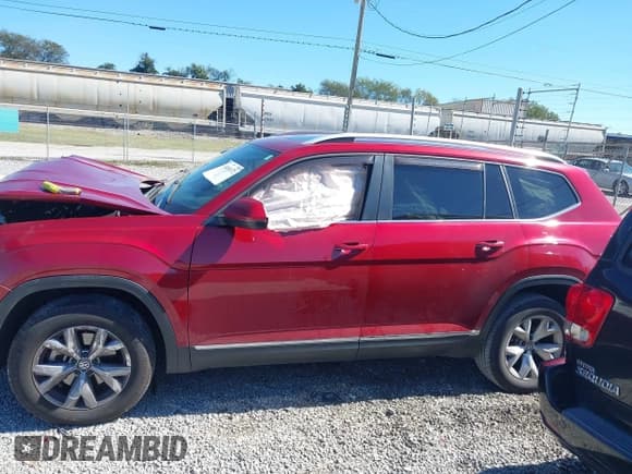 ✅ 2018 Volkswagen Atlas SEL • VIN: 1V2ER2CAXJC552292 • Lot: 43493172. Wystawiony na IAAI z przebiegiem 129 954 mil. Bezpłatny archiwum sprzedaży aukcyjnych z USA i szczegółowy raport historii pojazdu na DreamBid. Zdjęcie 14.