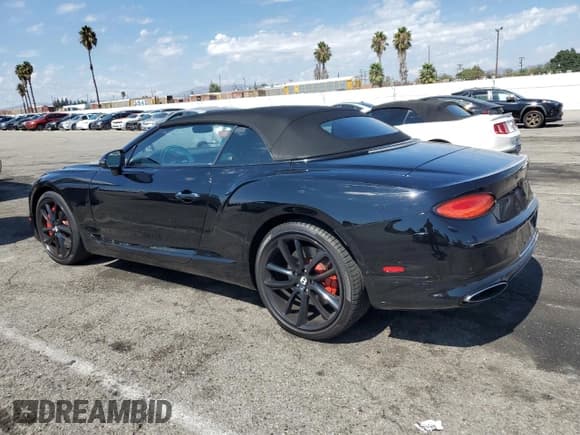 ✅ 2020 Bentley Continental GT GT • VIN: SCBDB4ZG3LC082721 • Лот: 81566295. Опубликован ранее на Copart с пробегом 24 949 миль. Бесплатный доступ к архиву аукционных продаж из США и подробный отчёт об истории автомобиля на DreamBid. Изображение 2.