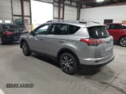 ✅ 2017 Toyota RAV4 LE • VIN: 2T3BFREV4HW603072 • Lot: 43761913. Wystawiony na IAAI z przebiegiem 54 891 mil. Bezpłatny archiwum sprzedaży aukcyjnych z USA i szczegółowy raport historii pojazdu na DreamBid. Zdjęcie 3.