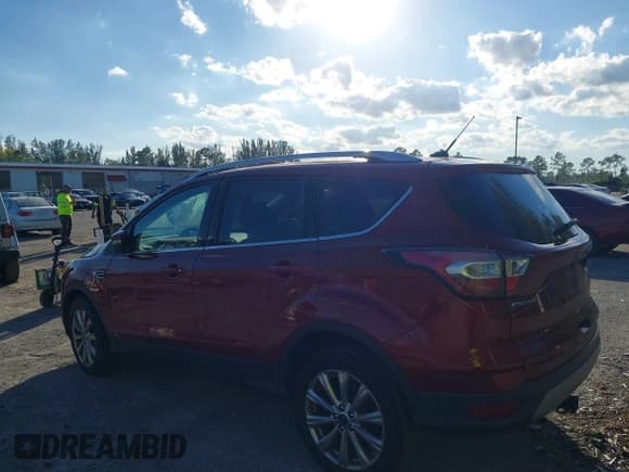 ✅ 2017 Ford Escape Titanium • VIN: 1FMCU0JD7HUA79136 • Lot: 43697186. Wystawiony na IAAI z przebiegiem 97 378 mil. Bezpłatny archiwum sprzedaży aukcyjnych z USA i szczegółowy raport historii pojazdu na DreamBid. Zdjęcie 15.