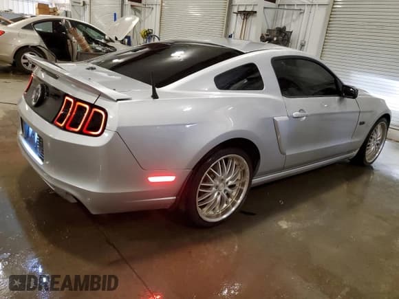 ✅ 2013 Ford Mustang GT Premium • VIN: 1ZVBP8CF5D5267689 • Lot: 63294165. Listed on Copart with 119,210 mi. Free auction sales archive from the USA and detailed vehicle history report at DreamBid. Image 3.