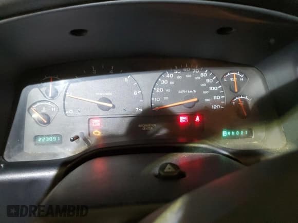 ✅ 2004 Dodge Dakota Sport • VIN: 1D7HG32N94S671966 • Lot: 88871585. Wystawiony na Copart z przebiegiem 223 091 mil. Bezpłatny archiwum sprzedaży aukcyjnych z USA i szczegółowy raport historii pojazdu na DreamBid. Zdjęcie 9.