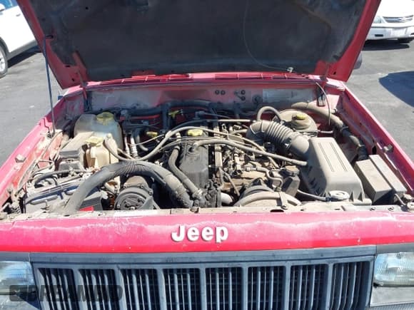 ✅ 1996 Jeep Cherokee Sport • VIN: 1J4FT68S0TL225719 • Lot: 42121351. Listed on IAAI with 237,602 mi. Free auction sales archive from the USA and detailed vehicle history report at DreamBid. Image 10.