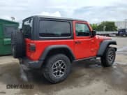 ✅ 2024 Jeep Wrangler Rubicon • VIN: 1C4PJXCG0RW153209 • Lot: 68626315. Wystawiony na Copart z przebiegiem 17 590 mil. Bezpłatny archiwum sprzedaży aukcyjnych z USA i szczegółowy raport historii pojazdu na DreamBid. Zdjęcie 3.
