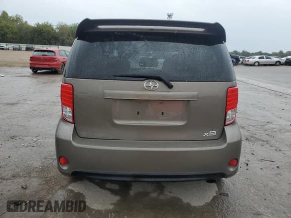 ✅ 2014 Scion xB • VIN: JTLZE4FE2EJ053324 • Лот: 86529135. Опубликован ранее на Copart с пробегом 209 723 миль. Бесплатный доступ к архиву аукционных продаж из США и подробный отчёт об истории автомобиля на DreamBid. Изображение 6.